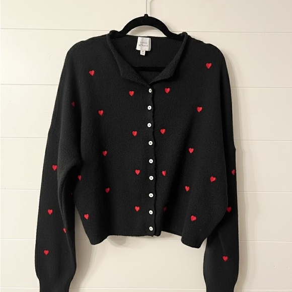 ❤️ Love at First Layer: The Things Between Heart Cardigan - Picture 2 of 6